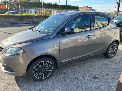 Lancia Ypsilon 1.0 FireFly 5 porte S&S Hybrid Gold Plus (3)