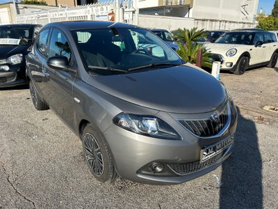 Lancia Ypsilon 1.0 FireFly 5 porte S&S Hybrid Gold Plus (9)