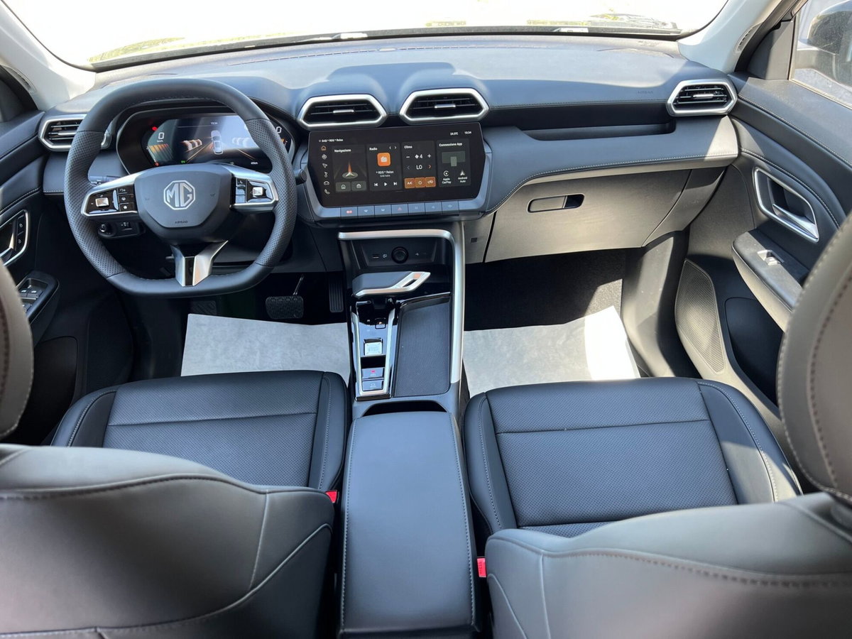 Mg ZS ZS 1.5 Luxury (10)