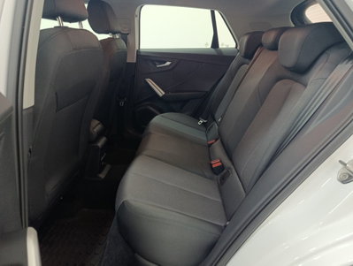 Audi Q2 Q2 35 TFSI Business (9)