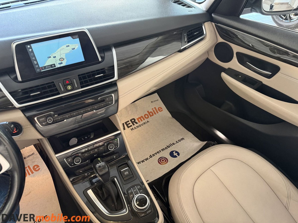 BMW Serie 2 Gran Tourer 220d  Luxury (12)