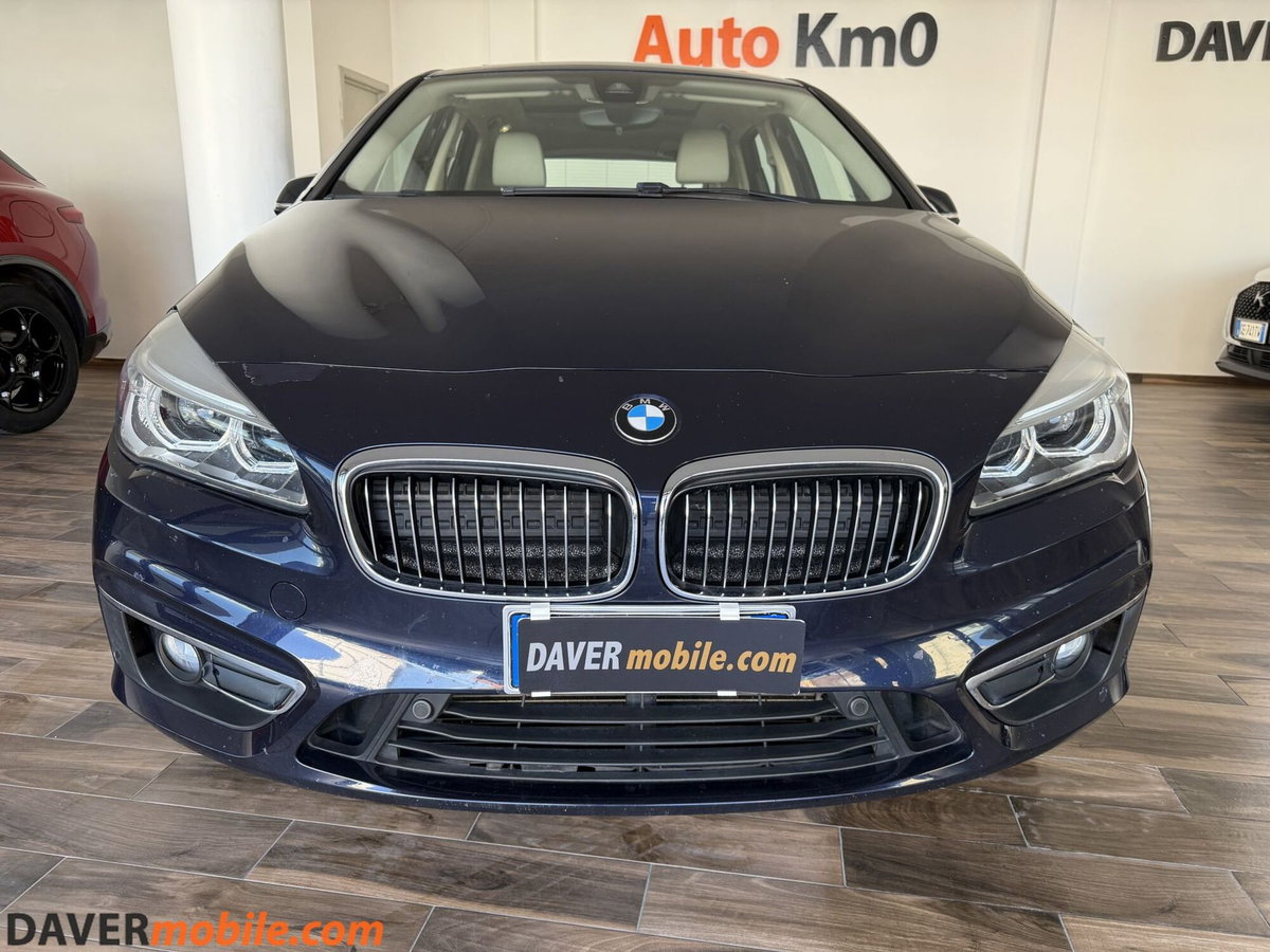 BMW Serie 2 Gran Tourer 220d  Luxury (2)