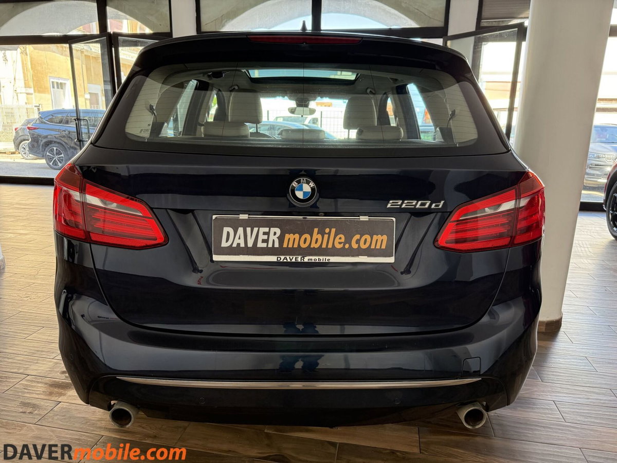 BMW Serie 2 Gran Tourer 220d  Luxury (5)