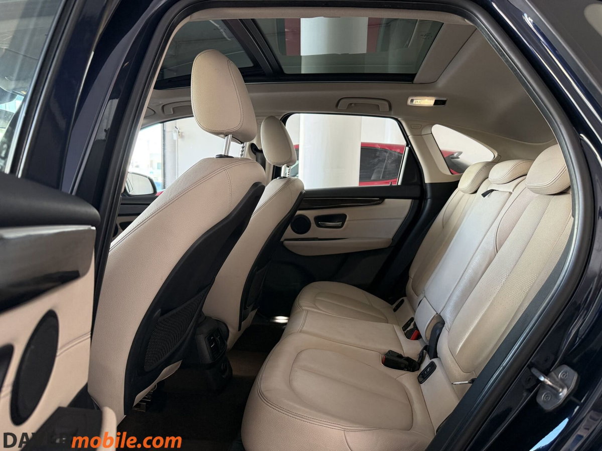 BMW Serie 2 Gran Tourer 220d  Luxury (7)