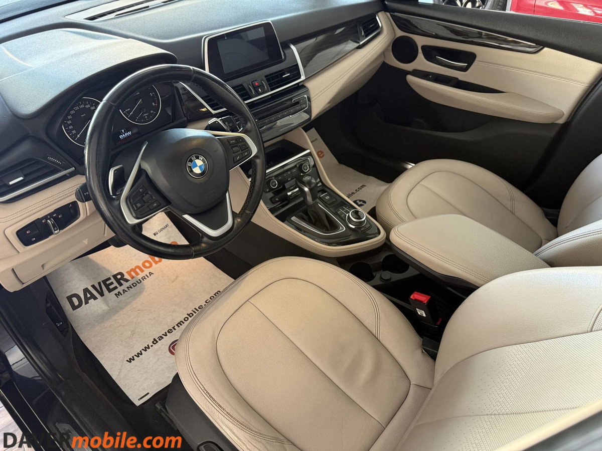 BMW Serie 2 Gran Tourer 220d  Luxury (9)