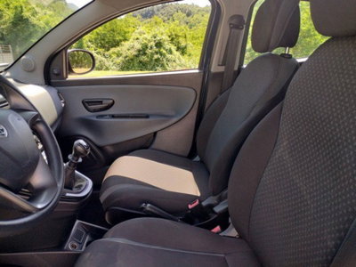 Lancia Ypsilon 1.2 69 CV 5 porte GPL Ecochic Alberta Ferretti (10)