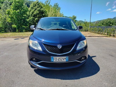 Lancia Ypsilon 1.2 69 CV 5 porte GPL Ecochic Alberta Ferretti (2)