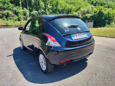 Lancia Ypsilon 1.2 69 CV 5 porte GPL Ecochic Alberta Ferretti (8)