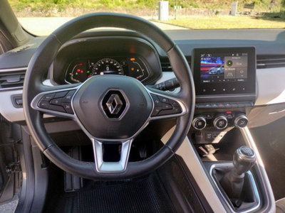Renault Clio 1.0 tce Techno 90cv (15)