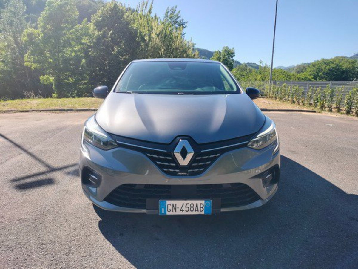 Renault Clio 1.0 tce Techno 90cv (2)
