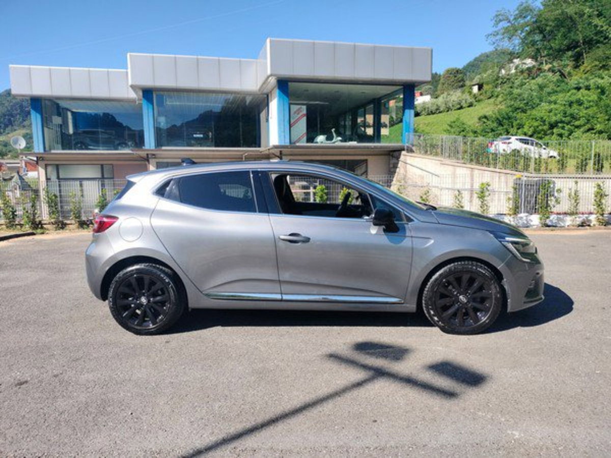 Renault Clio 1.0 tce Techno 90cv (4)