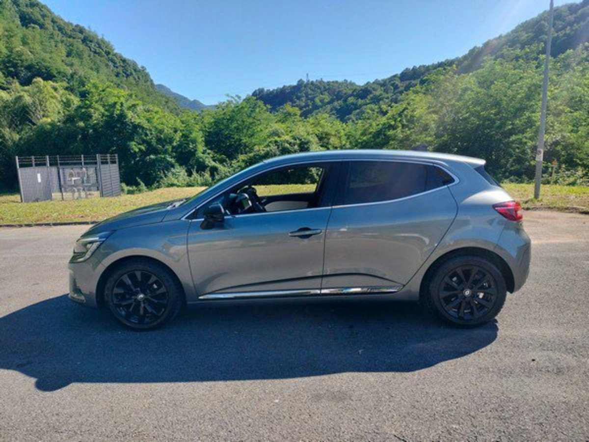 Renault Clio 1.0 tce Techno 90cv (5)