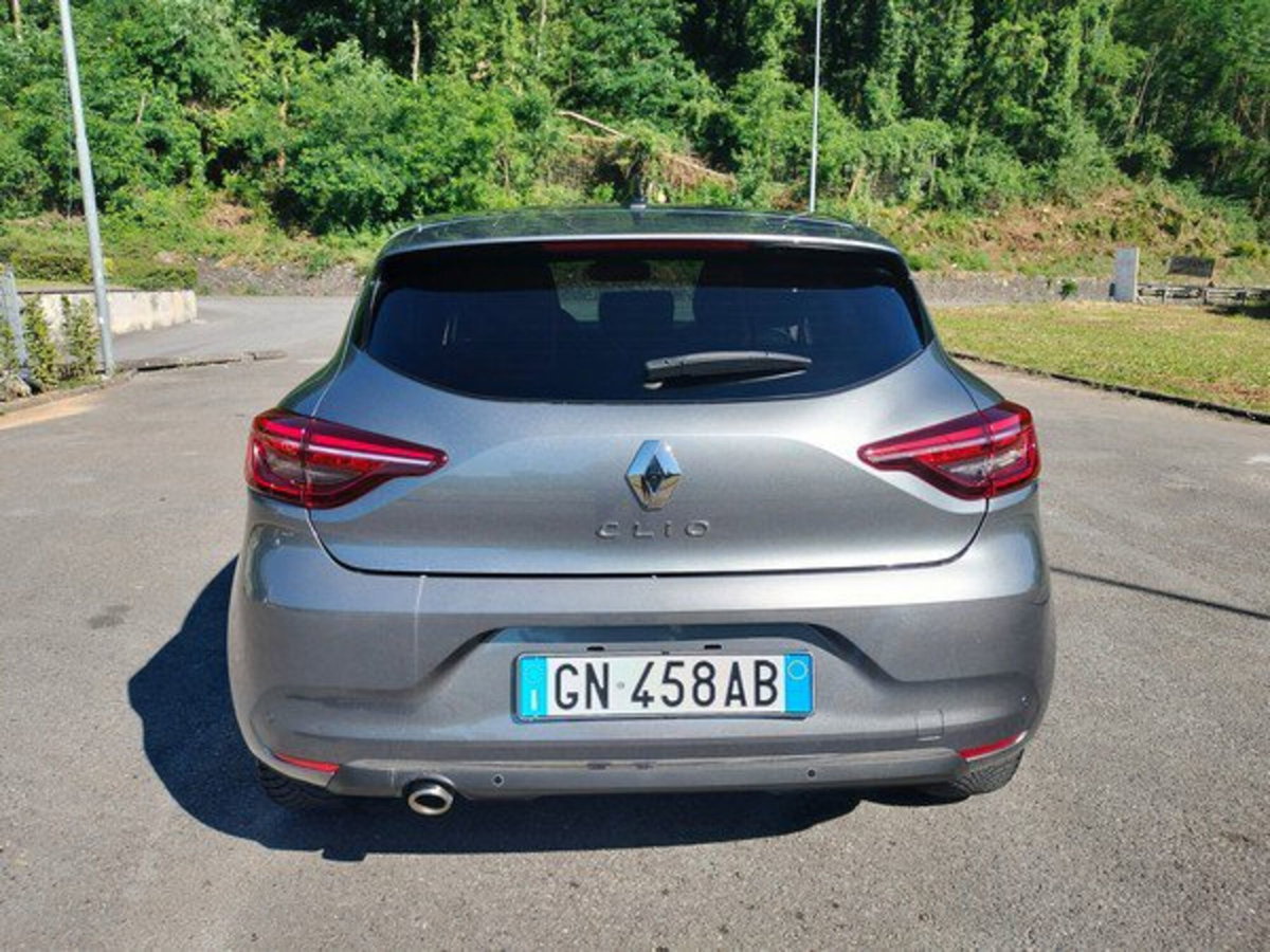 Renault Clio 1.0 tce Techno 90cv (7)
