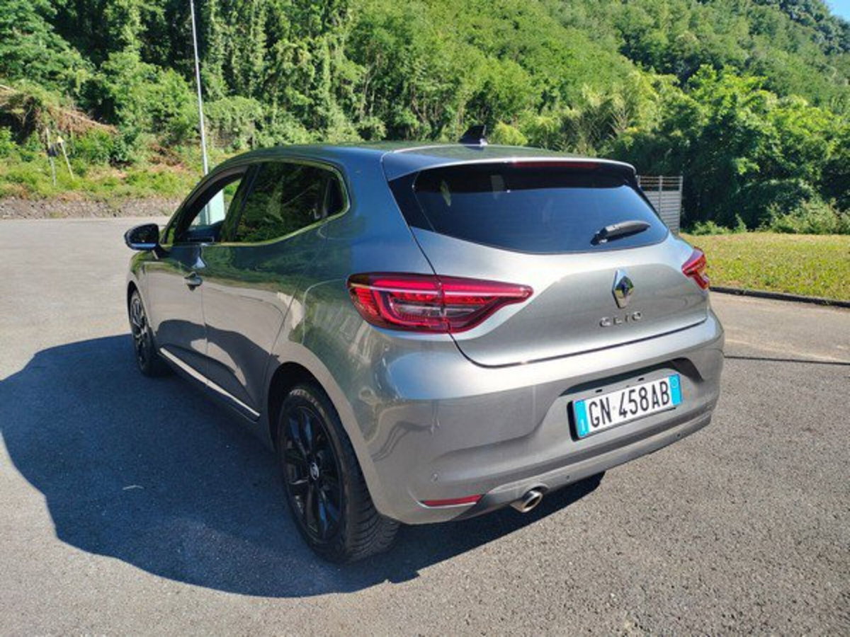 Renault Clio 1.0 tce Techno 90cv (8)