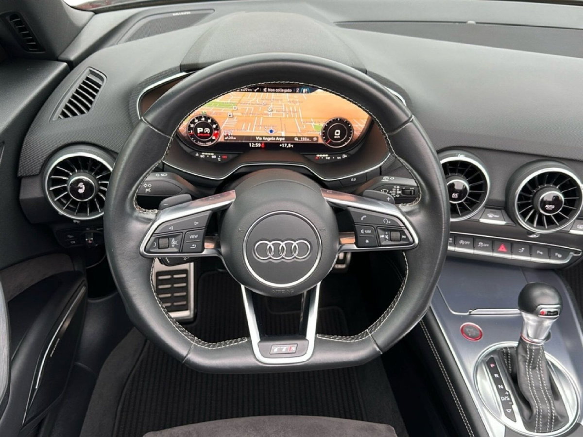 Audi TT RS Roadster 2.5 TFSI quattro S tronic (11)