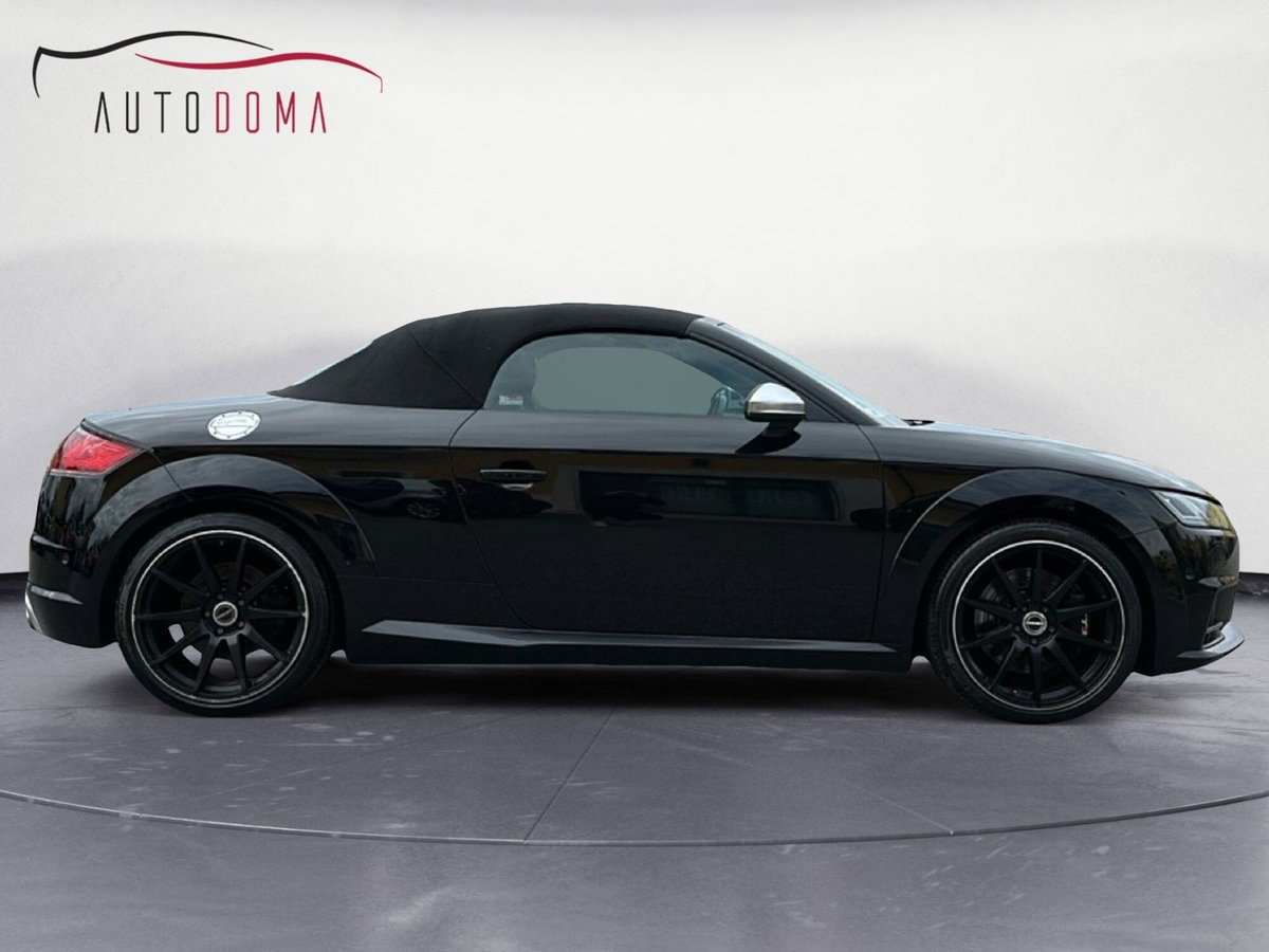 Audi TT RS Roadster 2.5 TFSI quattro S tronic (2)