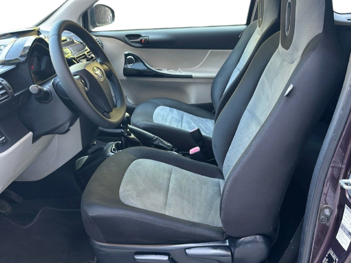 Toyota iQ 1.3 CVT Style (14)