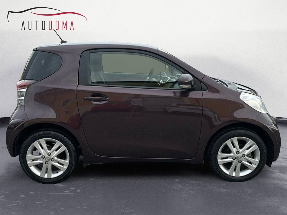 Toyota iQ 1.3 CVT Style (2)
