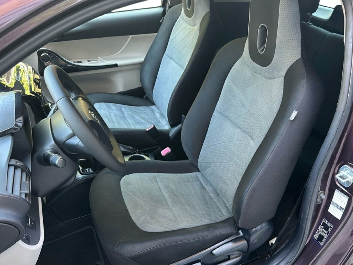 Toyota iQ 1.3 CVT Style (9)