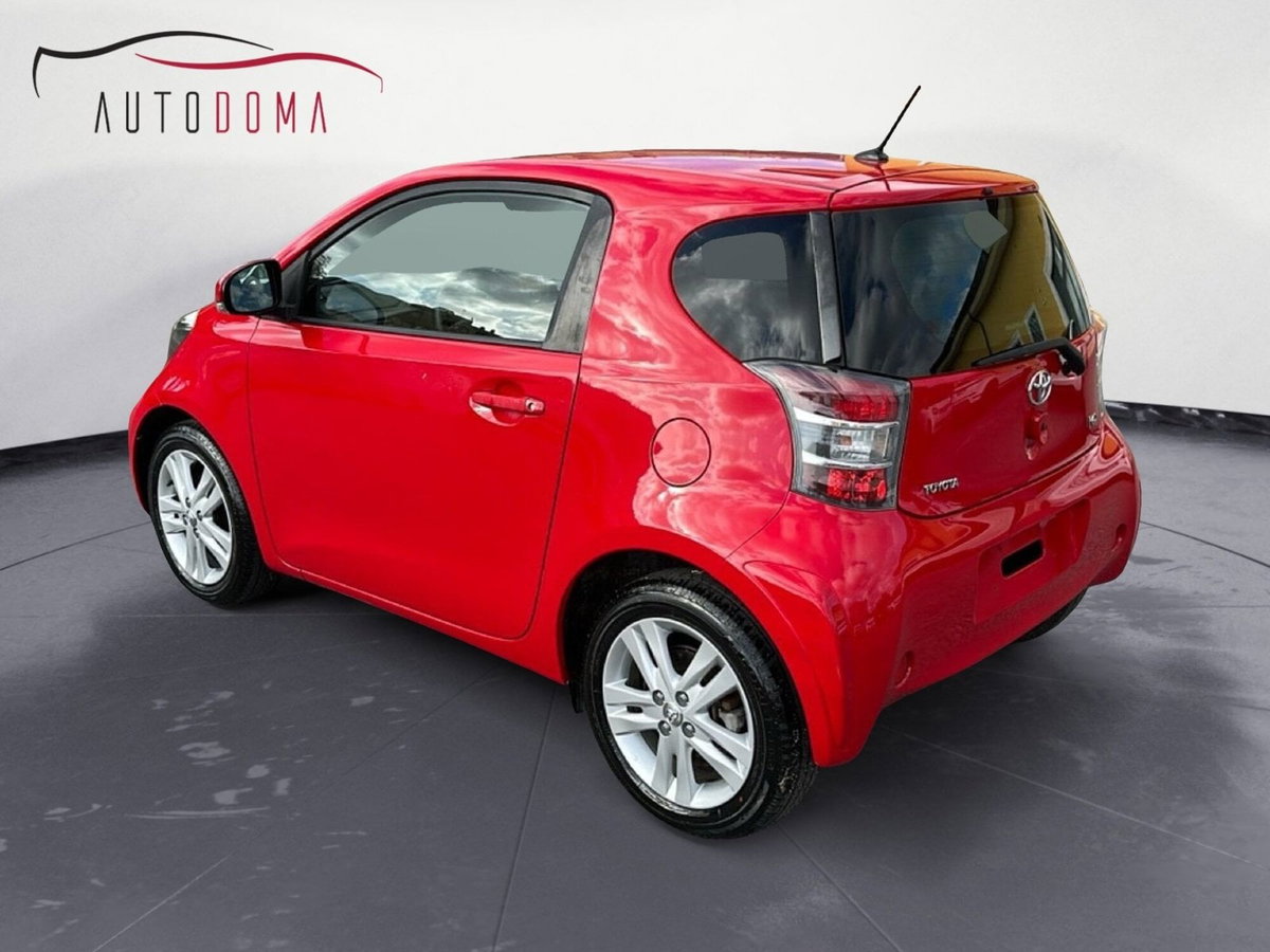 Toyota iQ 1.3 CVT Executive (6)