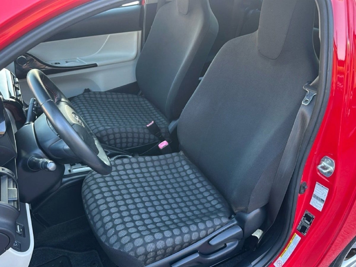 Toyota iQ 1.3 Executive (14)