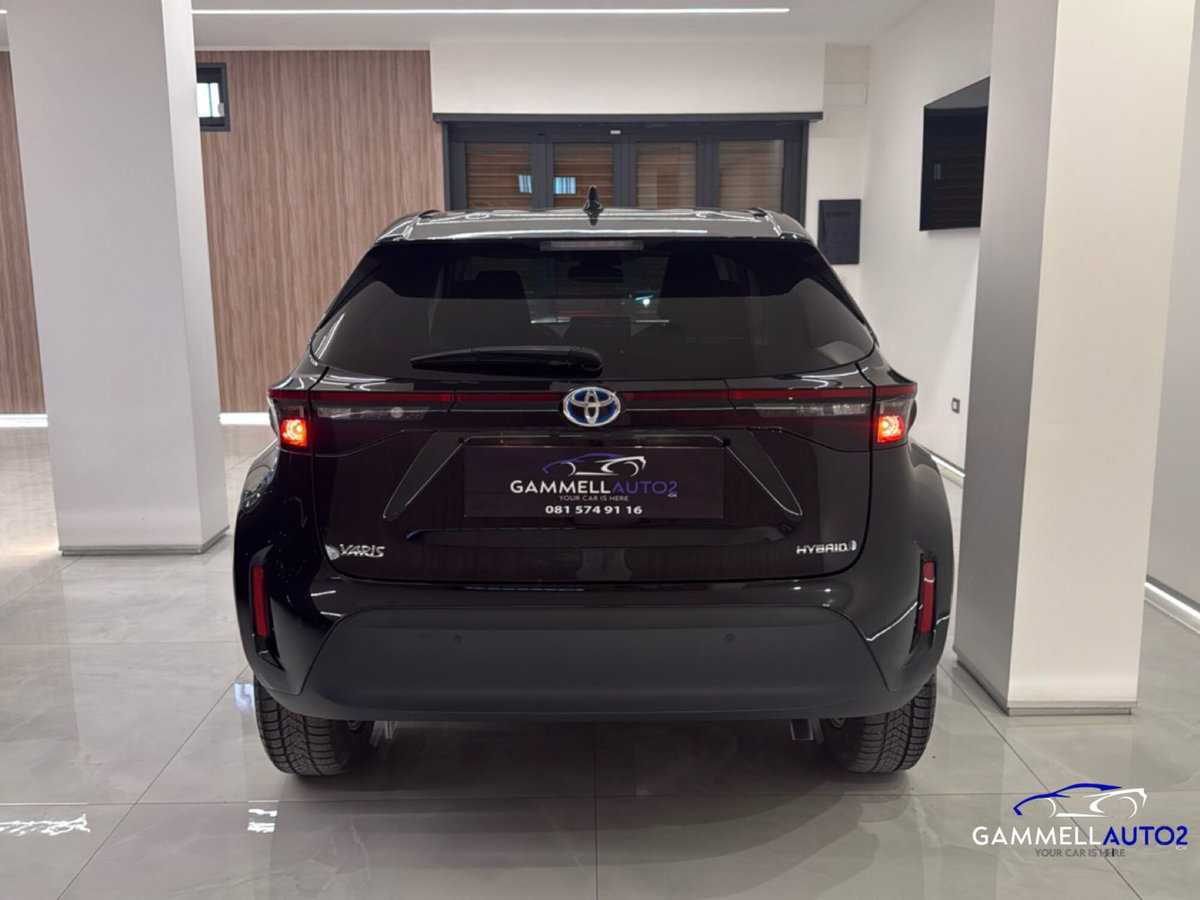 Toyota Yaris Cross 1.5h GR Sport Black Sky fwd 116cv e-cvt (7)