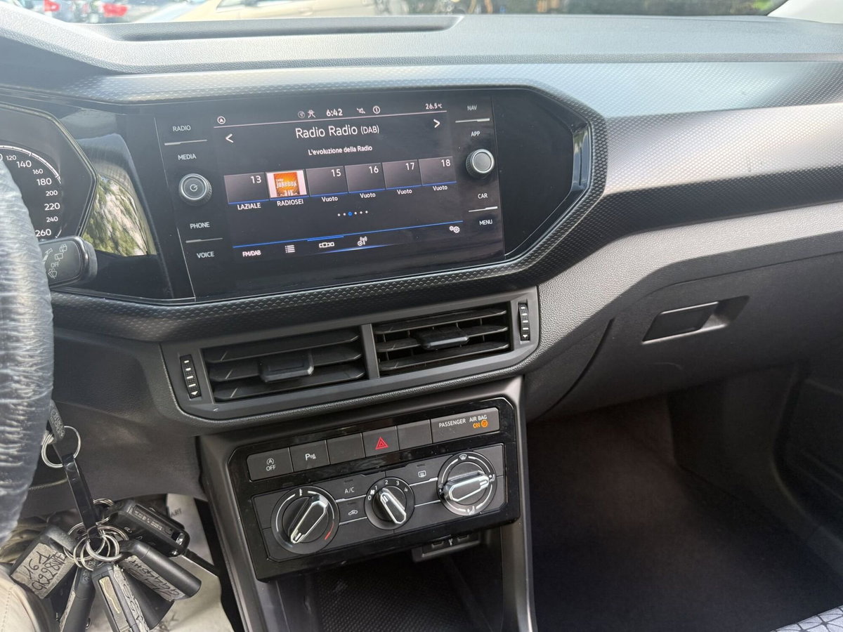 Volkswagen T-Cross 1.0 tsi Life 95cv (13)