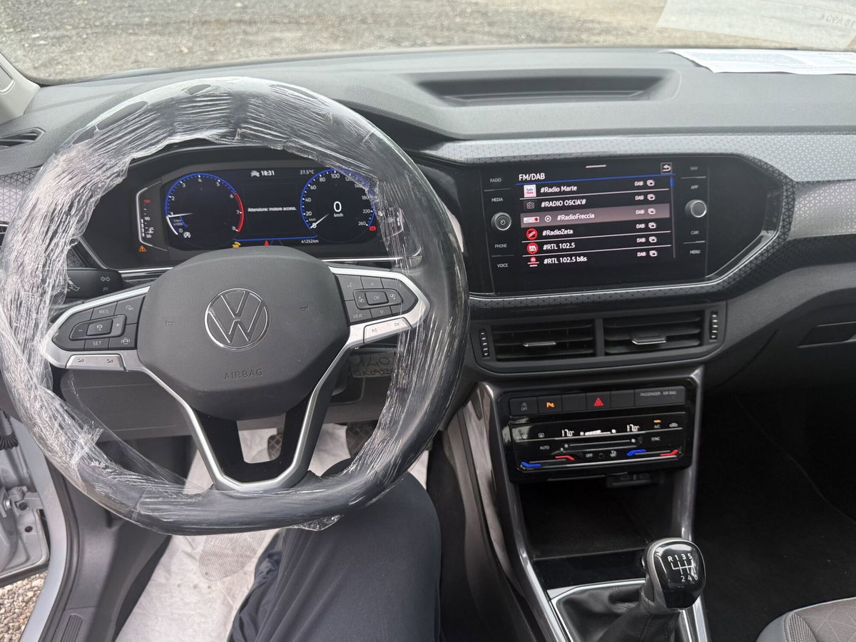 Volkswagen T-Cross 1.0 TSI 110 CV DSG Advanced (16)