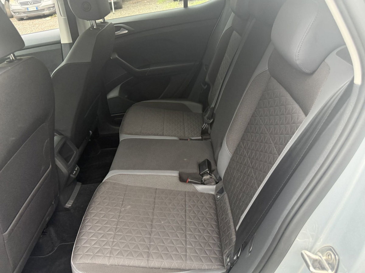 Volkswagen T-Cross 1.0 TSI 110 CV DSG Advanced (17)