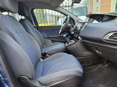 Lancia Ypsilon 1.0 FireFly 5 porte S&S Hybrid Ecochic Silver (11)