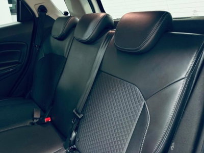 Ford EcoSport 1.5 TDCi 95 CV Titanium S (12)