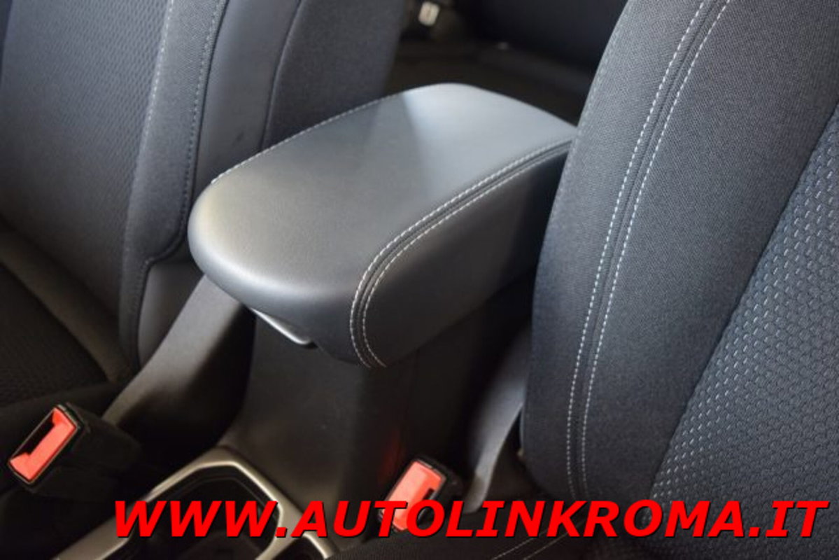 Jeep Renegade 1.3 T4 DDCT Limited (19)