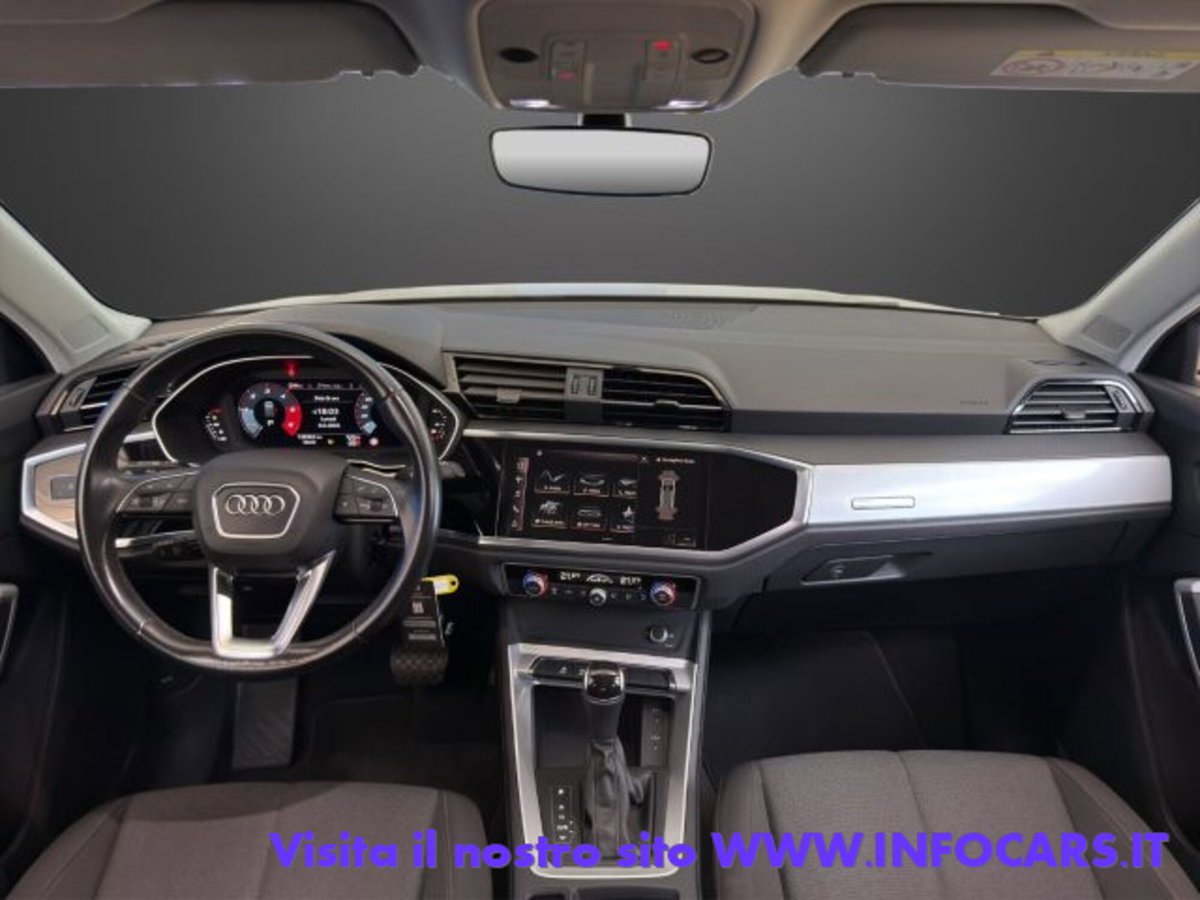 Audi Q3 2.0 TDI 150 CV S tronic Business (11)