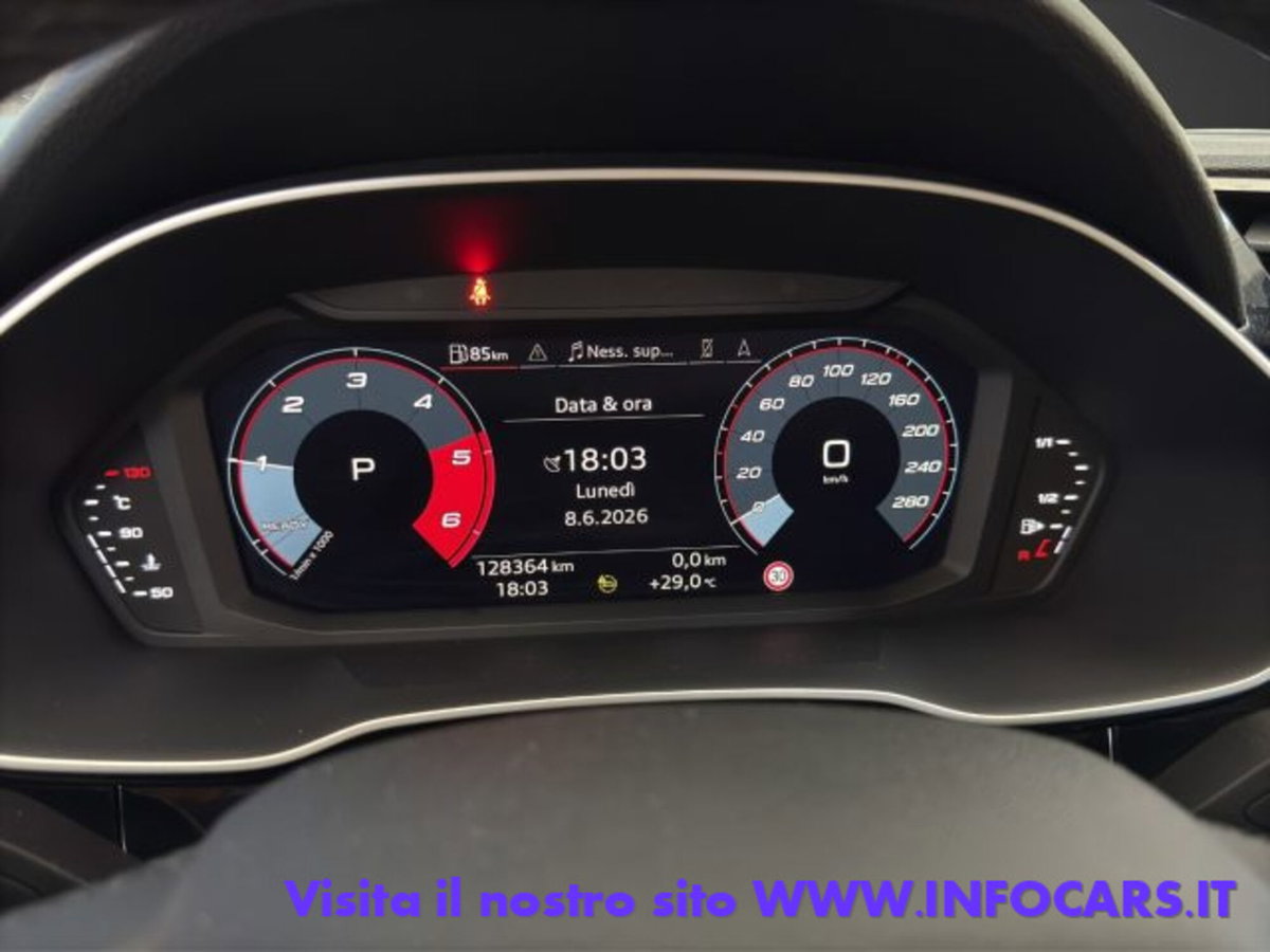 Audi Q3 2.0 TDI 150 CV S tronic Business (13)