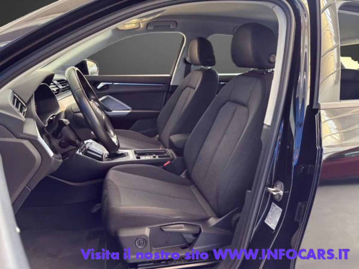 Audi Q3 2.0 TDI 150 CV S tronic Business (5)