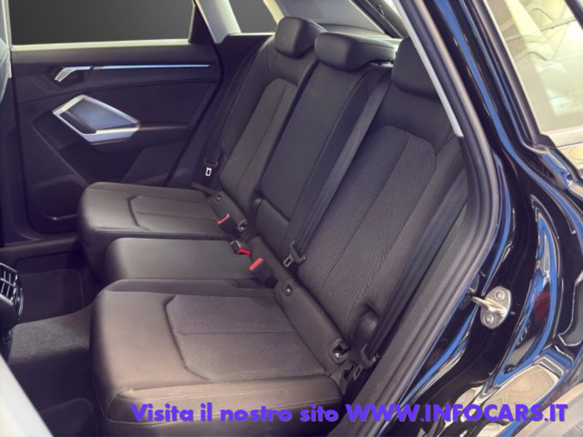 Audi Q3 2.0 TDI 150 CV S tronic Business (7)