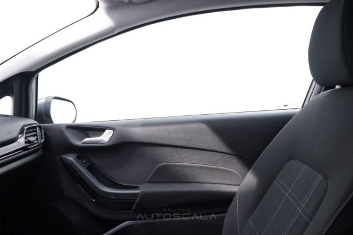 Ford Fiesta 1.1 85 CV 3 porte  Business (19)