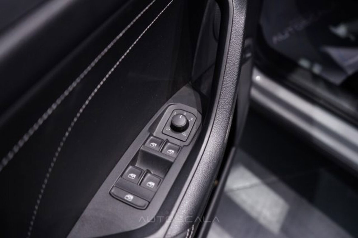 Skoda Kodiaq 2.0 TDI EVO SCR 4x4 DSG 7 posti Executive (9)