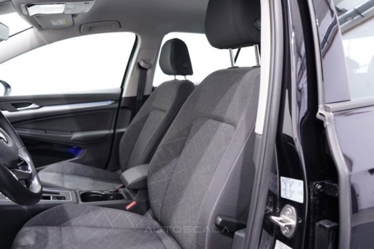 Volkswagen Golf Variant 1.0 eTSI EVO DSG Life (11)