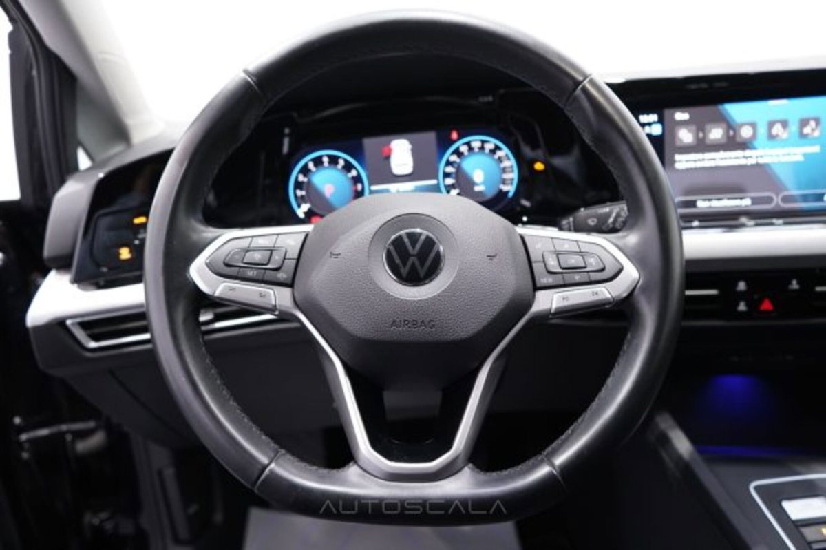Volkswagen Golf Variant 1.0 eTSI EVO DSG Life (13)
