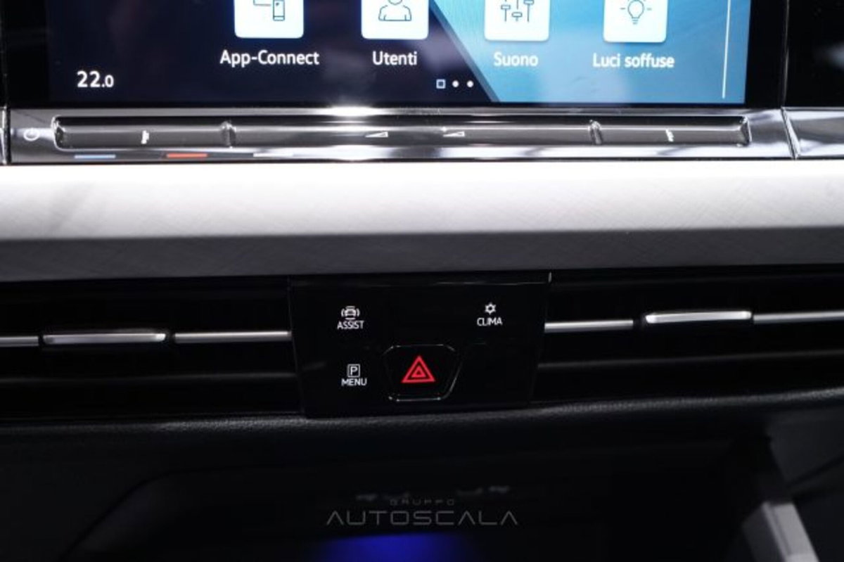 Volkswagen Golf Variant 1.0 eTSI EVO DSG Life (16)