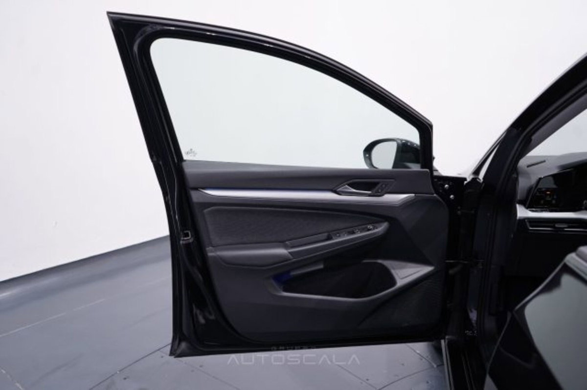 Volkswagen Golf Variant 1.0 eTSI EVO DSG Life (9)