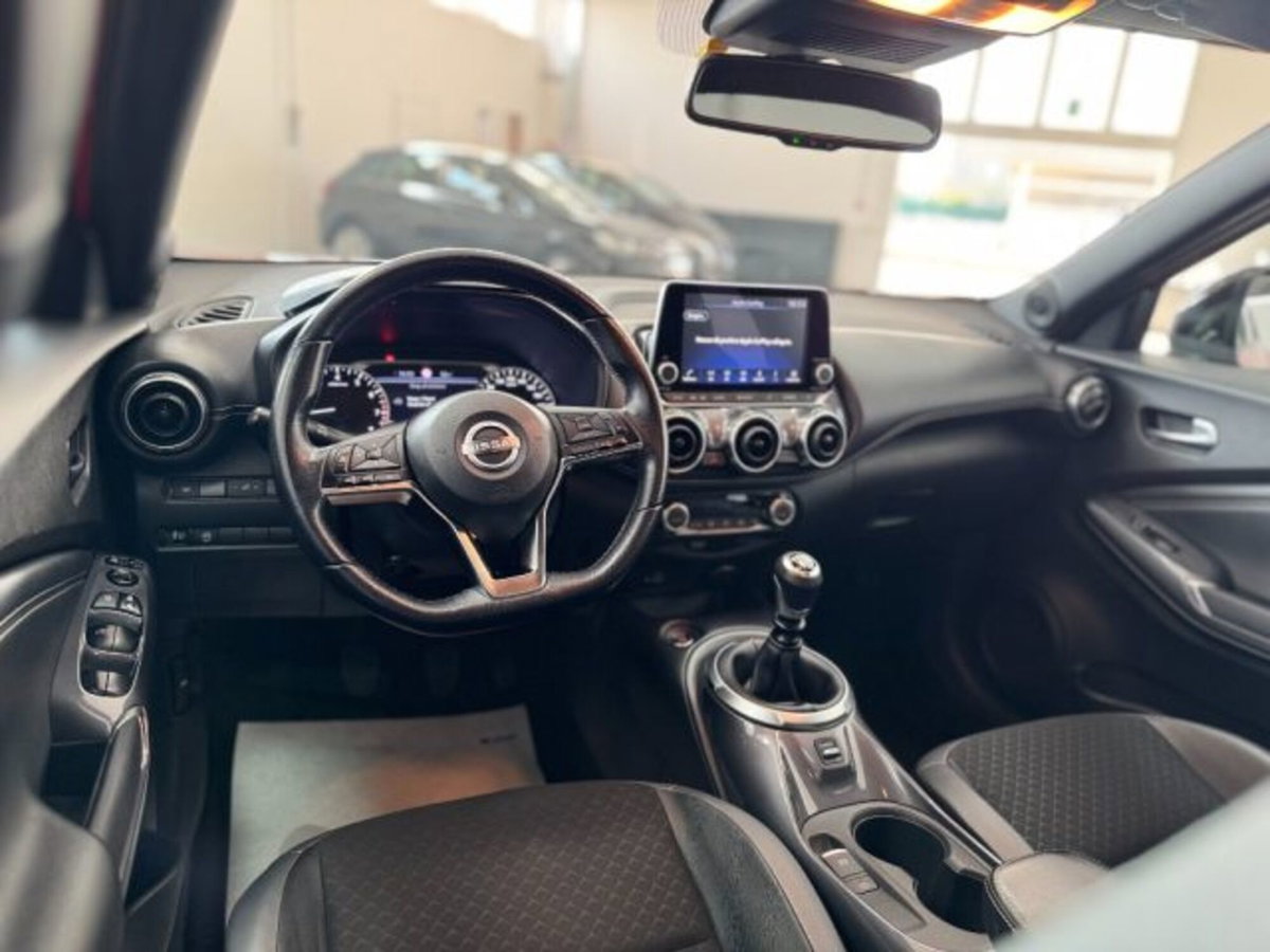 Nissan Juke 1.0 dig-t Tekna 114cv (17)