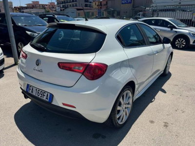 Alfa Romeo Giulietta 1.6 JTDm-2 Exclusive (4)