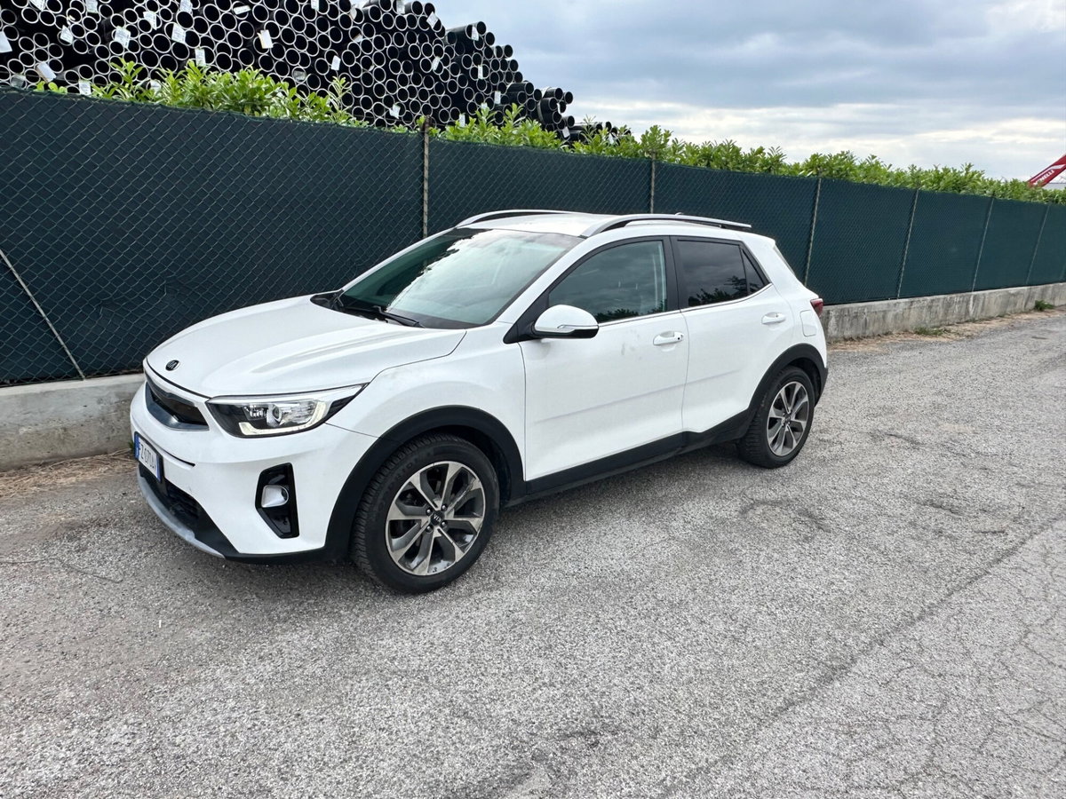 Kia Stonic 1.4 MPI EcoGPL Urban (11)