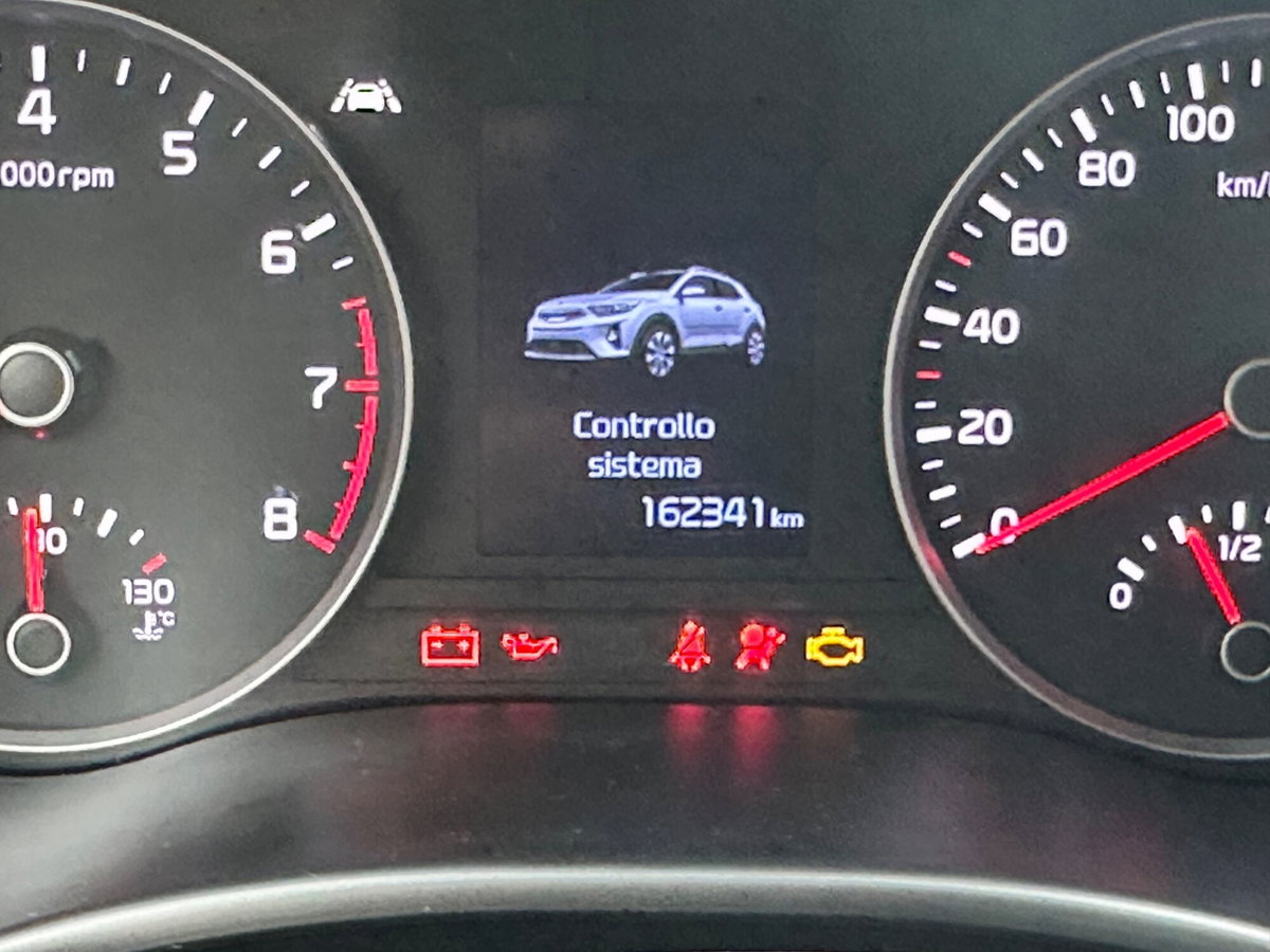Kia Stonic 1.4 MPI EcoGPL Urban (8)