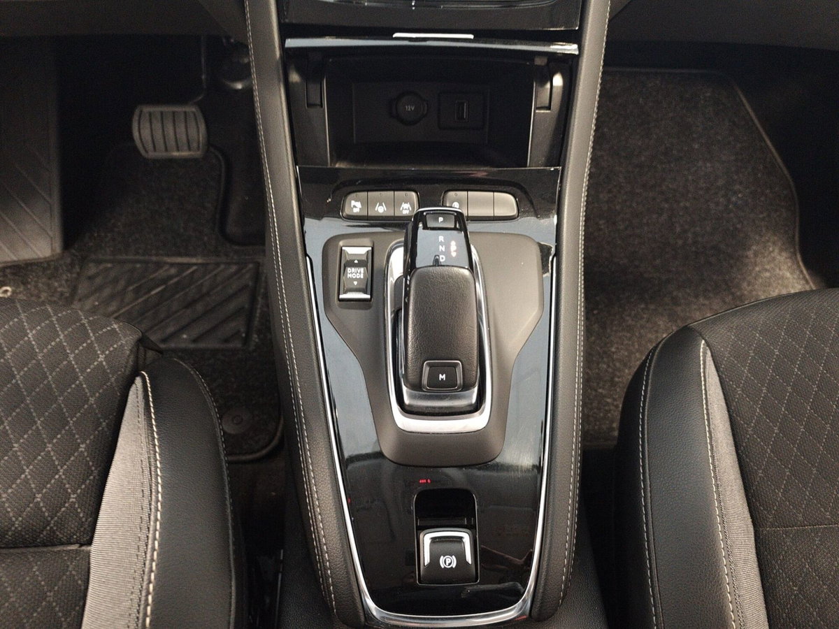 Opel Grandland 1.5 diesel Ecotec aut. Business Elegance (11)
