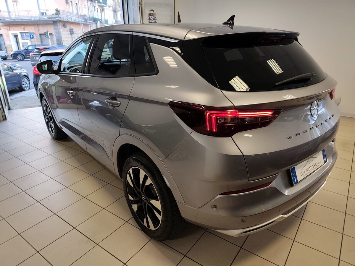 Opel Grandland 1.5 diesel Ecotec aut. Business Elegance (4)