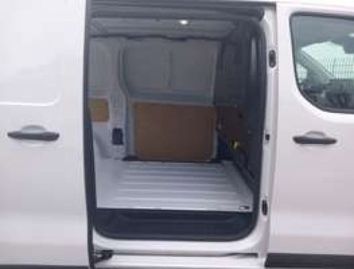 Peugeot Expert Furgone std 1.5 diesel 120cv S&S (15)