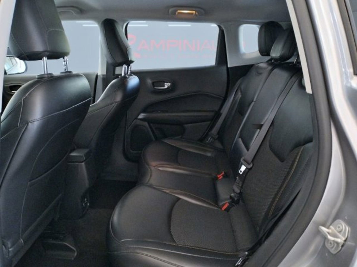 Jeep Compass 1.6 Multijet II 2WD Limited (16)